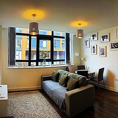 Cotton Apartment Chinatown Central Stay Birmingham Bagian luar foto