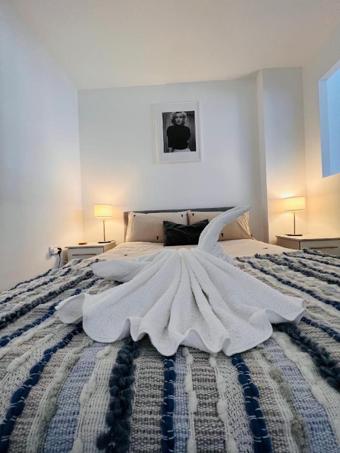 Cotton Apartment Chinatown Central Stay Birmingham Bagian luar foto