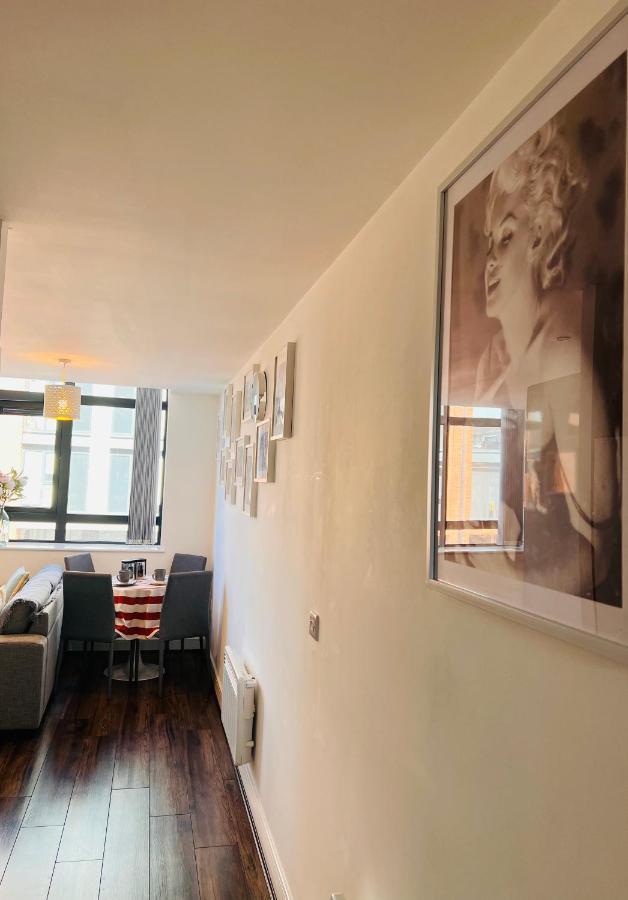 Cotton Apartment Chinatown Central Stay Birmingham Bagian luar foto