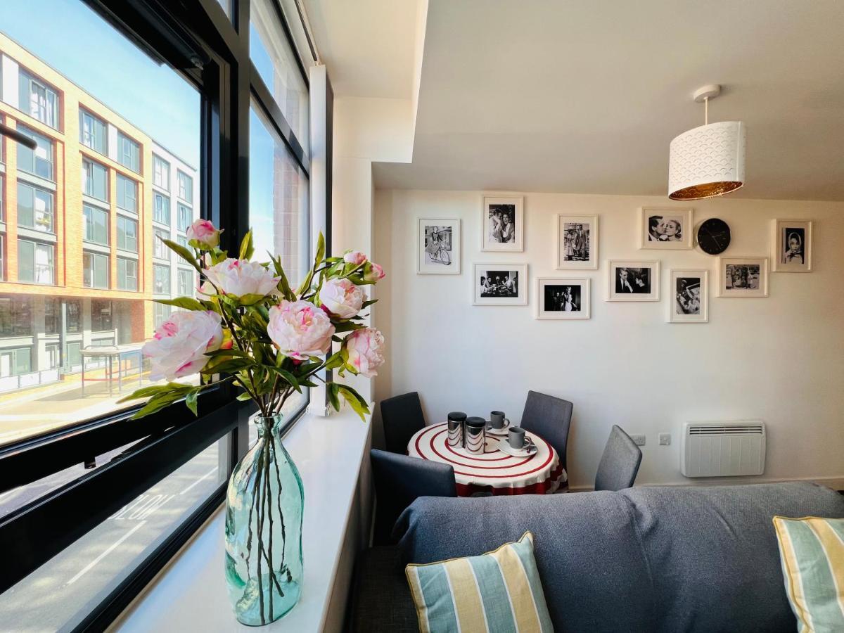Cotton Apartment Chinatown Central Stay Birmingham Bagian luar foto